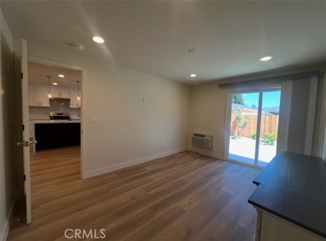 Photo - 172 Flower St