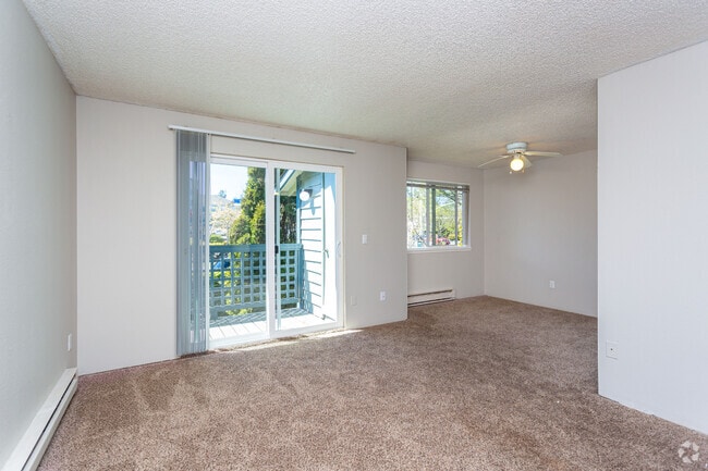 1BR,1BA-720SF