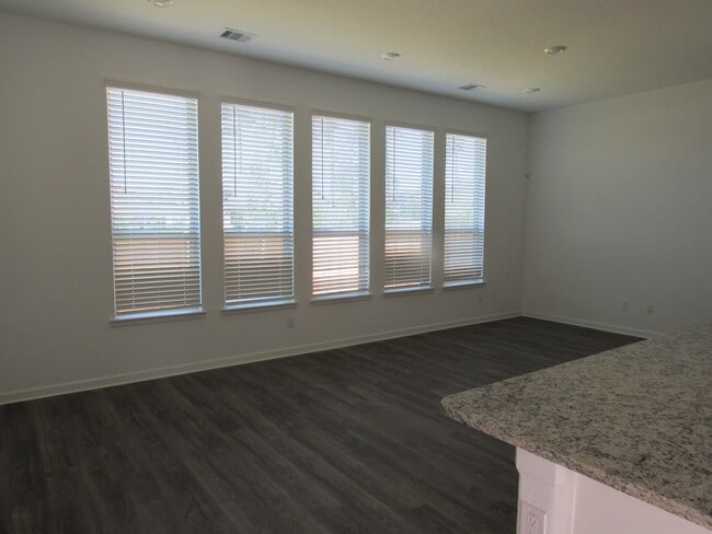 Photo - 562 Dry Fork Ln