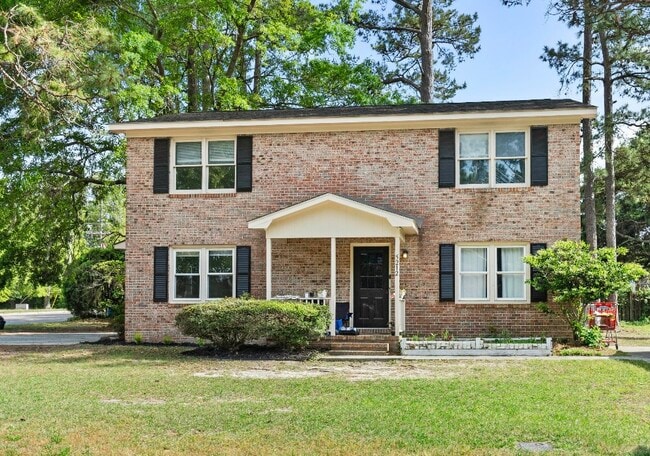 Building Photo - 321 Lennon Dr Unit 321 Lennon drive Rental