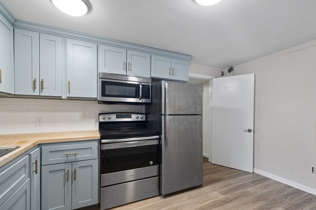 Photo - 8150 Ames Way