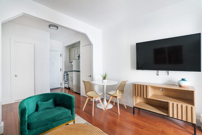 Photo - 444 W 48th St Unidad ID1022004P