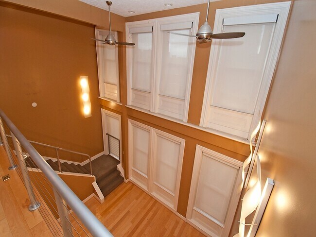 Photo - 1922 E Carson St