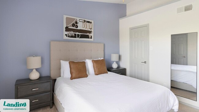 Photo - 17811 Vail St Unidad 3306