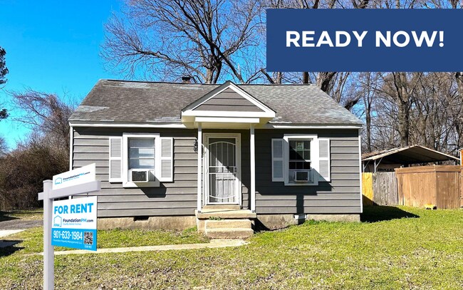 Building Photo - 2569 Henderson St