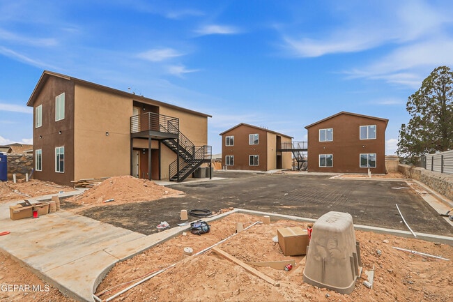 Building Photo - 6002 Pam McCall Ln Unit 2