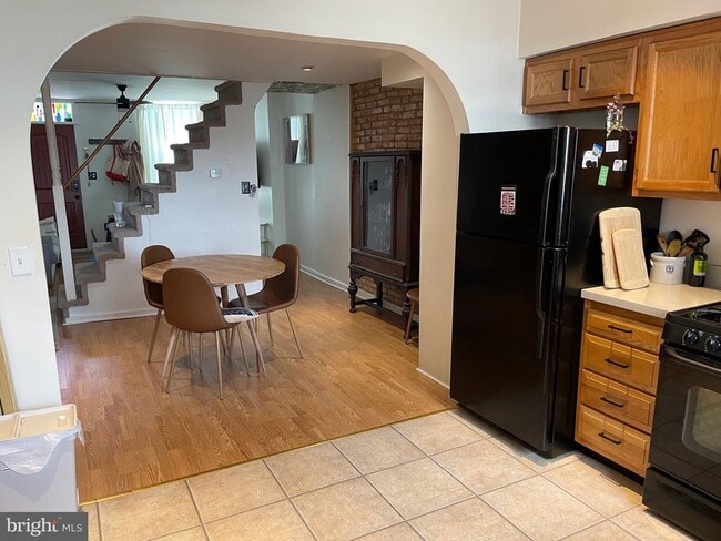 Photo - 1841 Light St