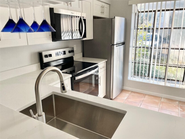 Photo - 2700 S Oakland Forest Dr