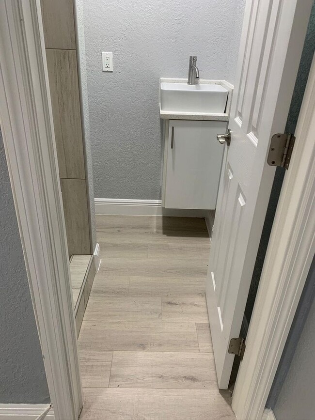 Photo - 5668 Chipola Cir Unidad CHIPOLA 5668