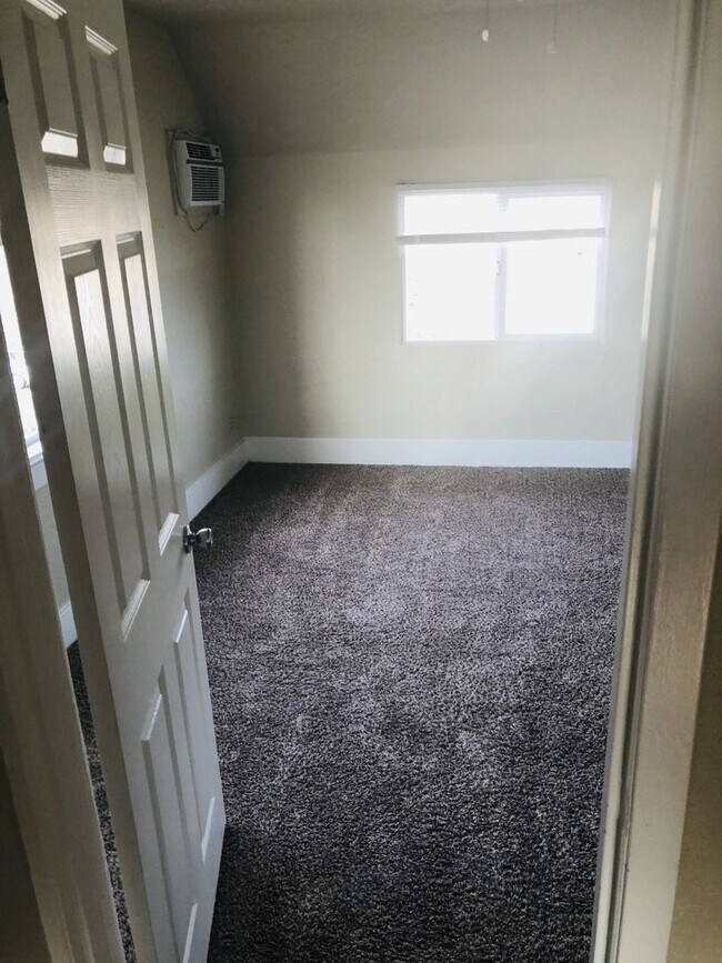 Photo - *683-685 High St Unit *683 High St