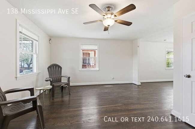Photo - 138 Mississippi Ave SE