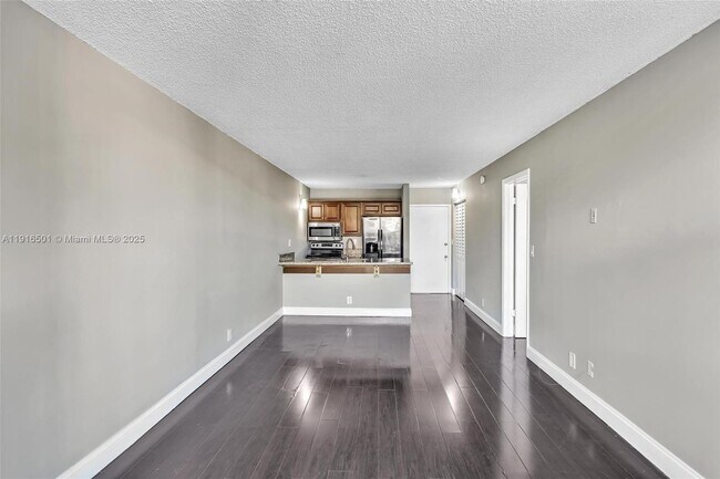 Photo - 2701 Riverside Dr Unit 303-B