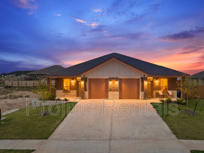 Building Photo - 126 Leon Ln