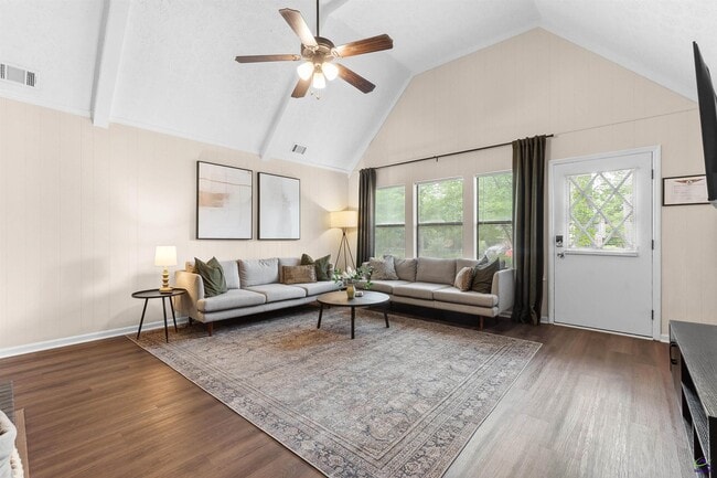 Photo - 1100 Kenwood Dr