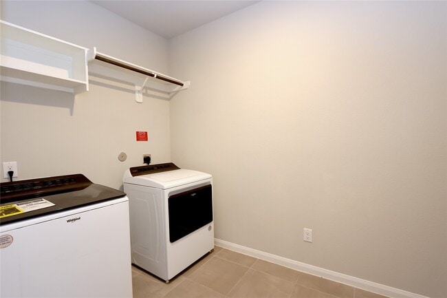 Building Photo - 1210 Oak Barrel Run