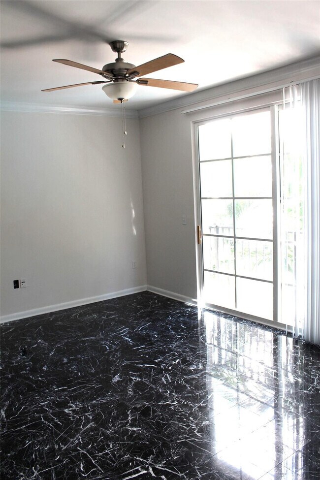 Photo - 533 NE 3rd Ave Unit 336