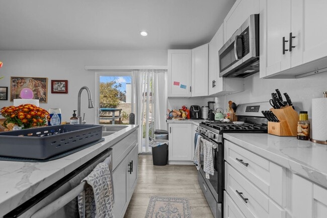 5508 Dorothy Dr