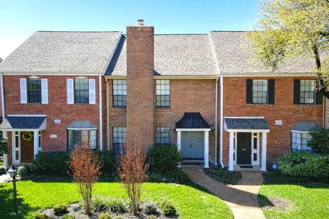 Photo - 810 Augusta Dr Unit 810