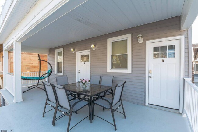 Photo - 4 N Oakland Ave Unit A