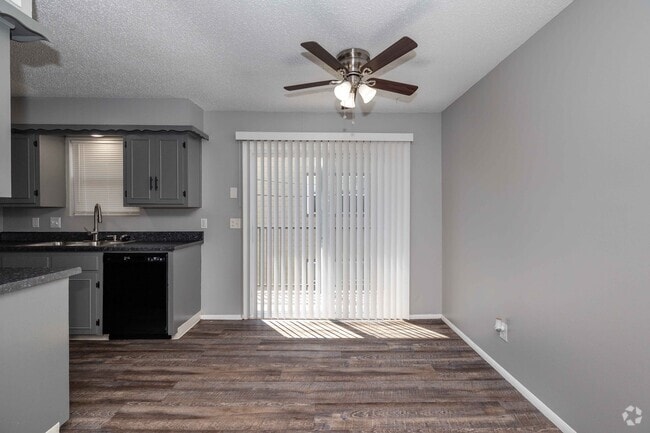 2BR, 1BA - 825SF - Dining Room - Pine Creek Apartments