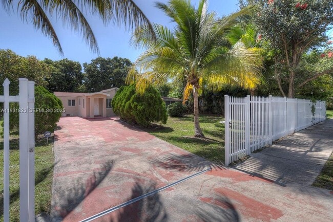 Photo - 14935 NE 11th Ct