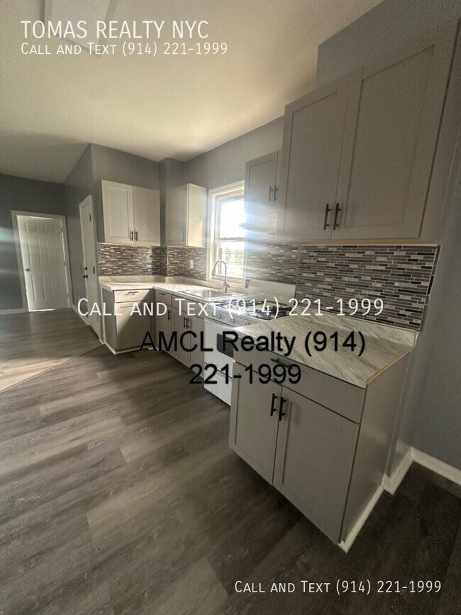 215 Edwards Pl Unit 3F