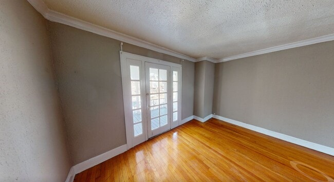 4333 Roanoke Pkwy