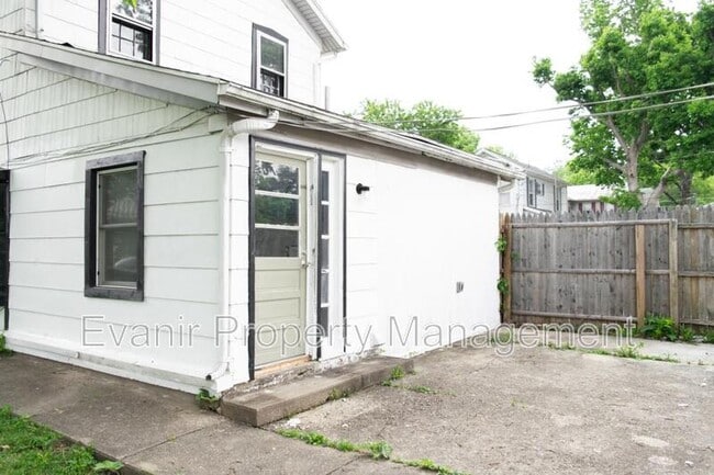Photo - 126 N Walnut St