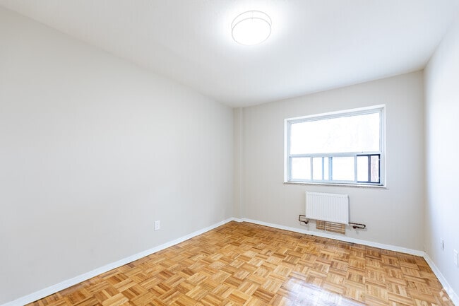 2BR, 1BA - Primary Bedroom - Parkridge Apartments