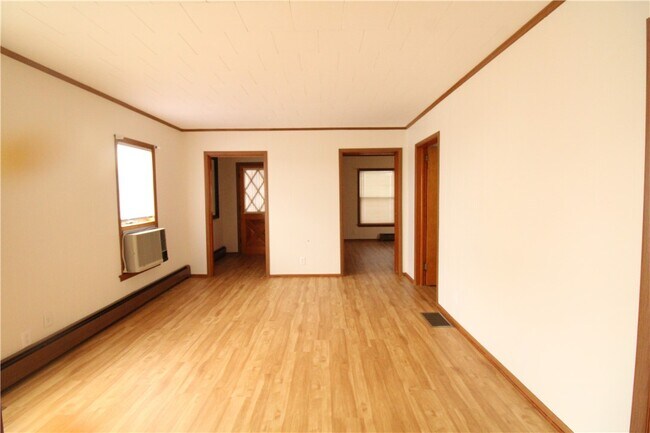 Photo - 213-215-215 Conhocton St