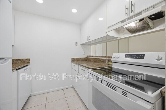 Photo - 925 W Oak Ridge Rd Unidad C