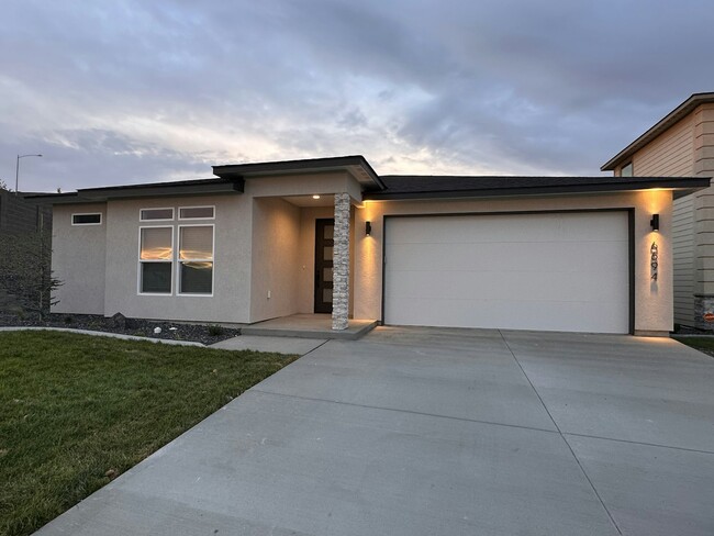 Building Photo - 6694 W 24th Ave