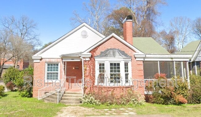 Building Photo - 1801 Winona Ave Rental