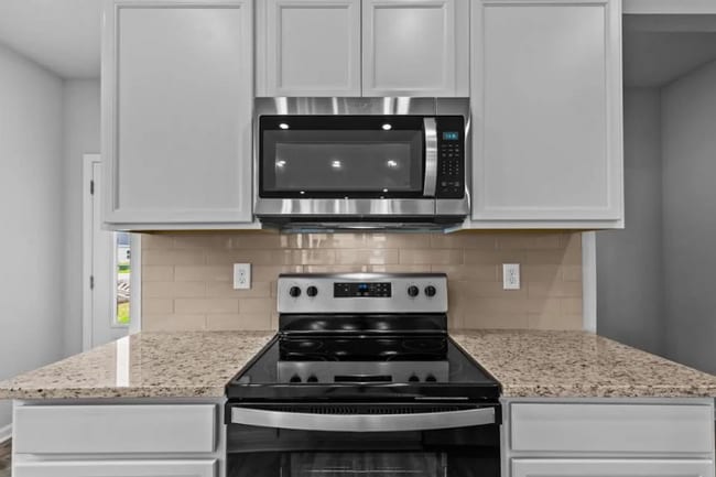 Photo - 95369 Katherine St