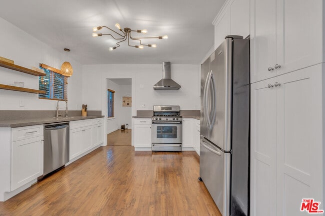 Photo - 1006 N Crescent Heights Blvd