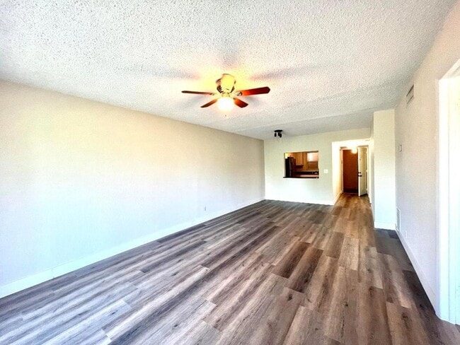 Photo - 120 Sparrow Dr Unit 302