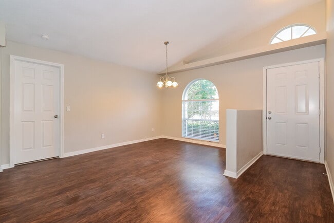 Photo - 4502 Netherwood Dr