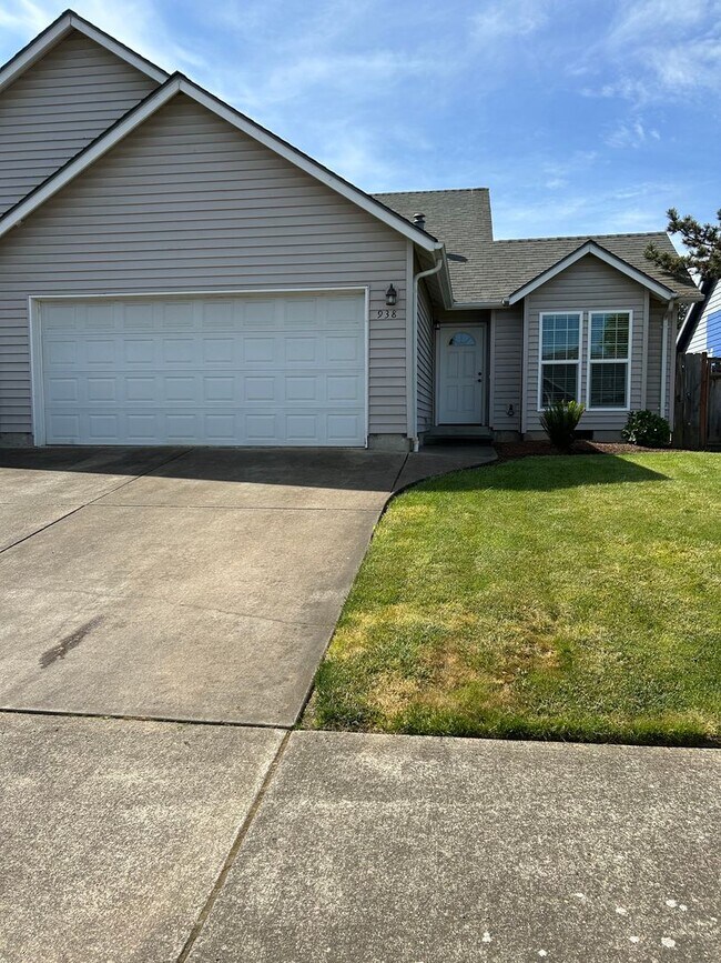Photo - 938-940-940 Boardwalk Ave NE Apartment Unit 938