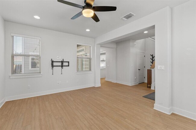 Photo - 8707 Alderman Dr.