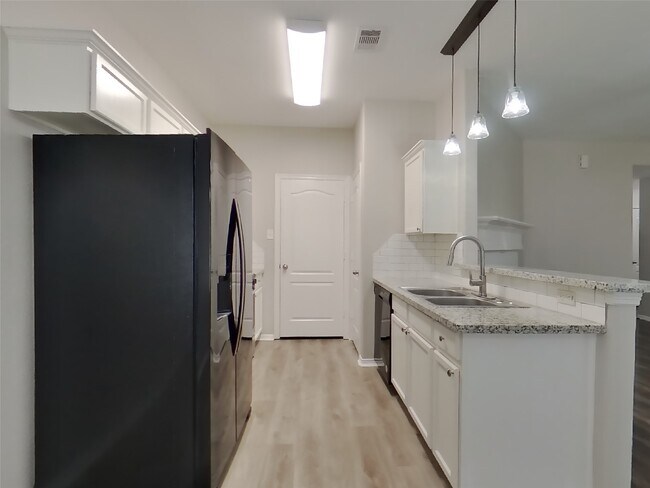 Photo - 2002 Briar Grove Dr