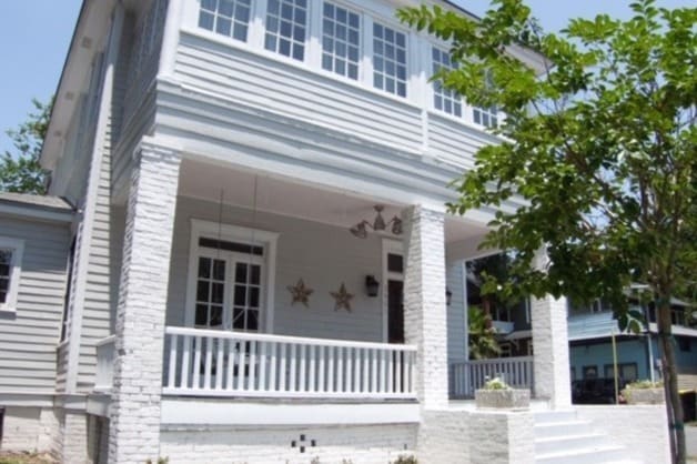 Duplex on Corner Lot - 2401 Habersham St Unit A