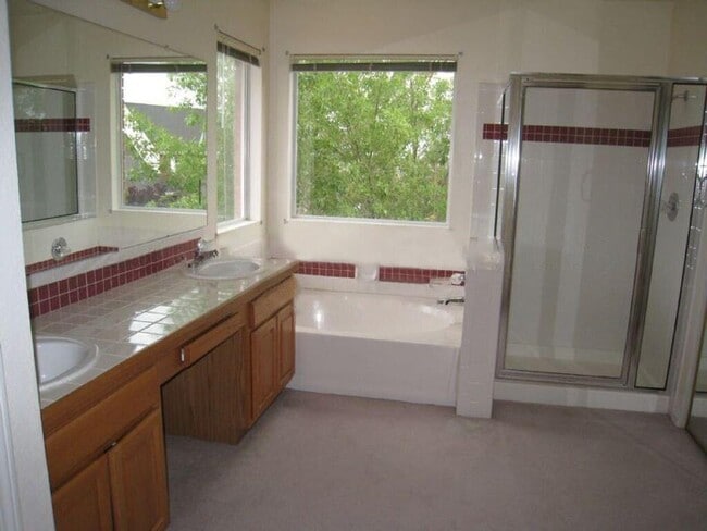 Photo - 8700 Oakcrest Pl NW