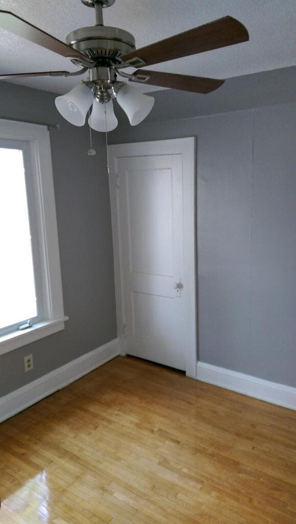 Photo - 809 13th Ave SE