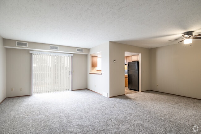 2BD, 1BA - 1,050SF - DINING ROOM