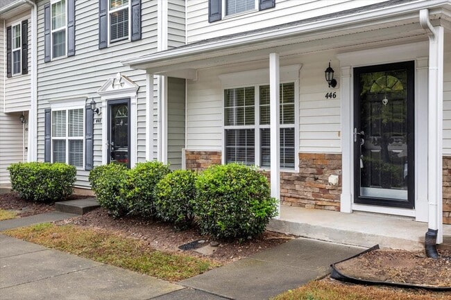 Photo - 446 Saint John Dr