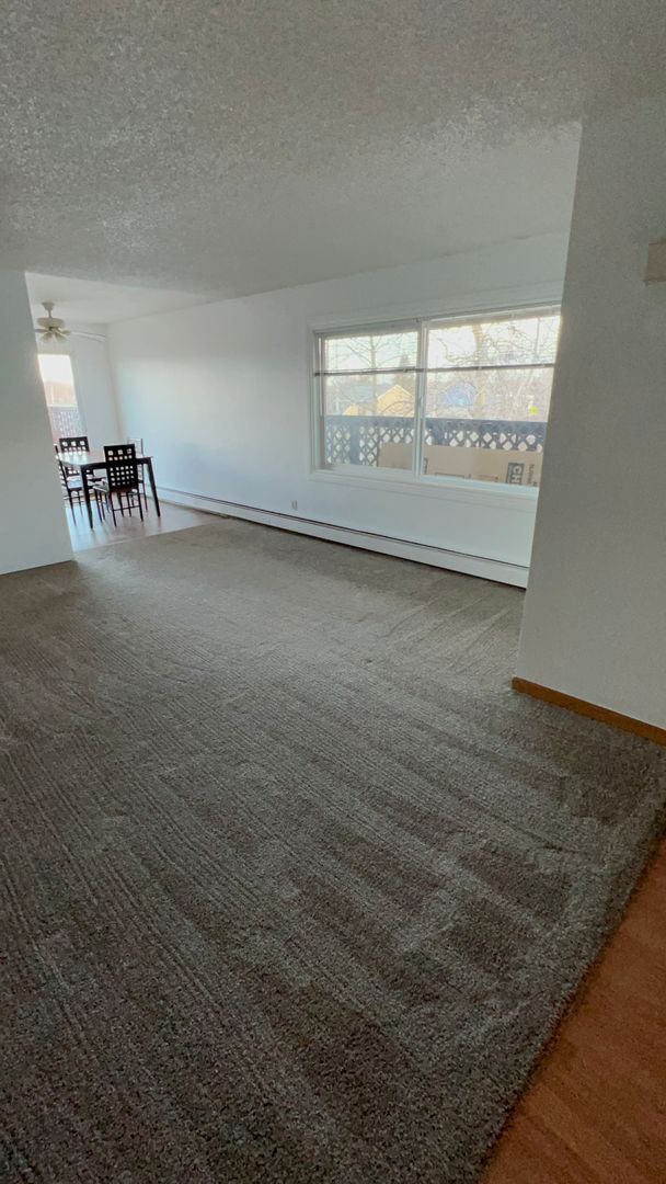 Photo - 3 Bedroom Apartment in Jewel Lake w/ Garage!