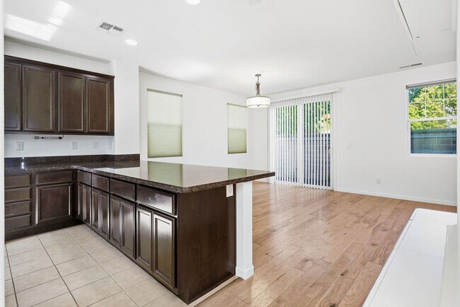 Photo - Impeccable 3 bedroom house in Davis Mace Ranch