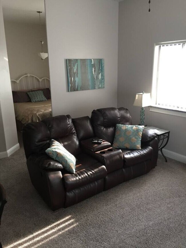 Photo - LRS Building Unit The Powell Suite