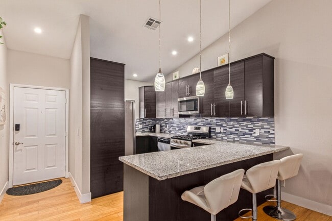 Photo - Renovated 2 bedroom furnished condo