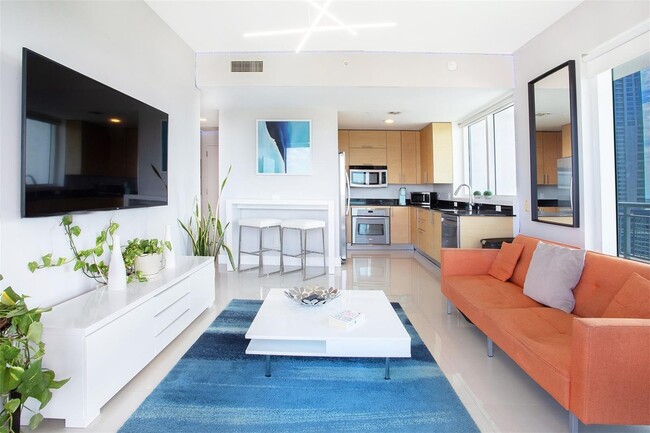 Photo - 60 SW 13th St Unidad 2001